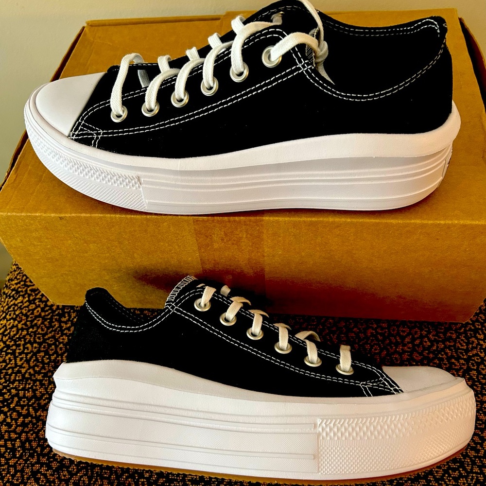 Converse Black Lo AS Move NWOT or box
